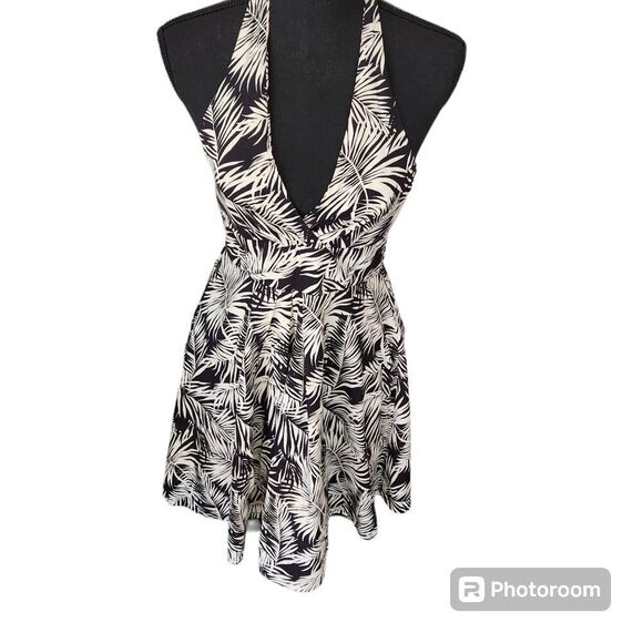 VINTAGE H&M Palm Leaf Print Halter Dress Black and White Flair Skirt fully lined - Picture 6 of 14